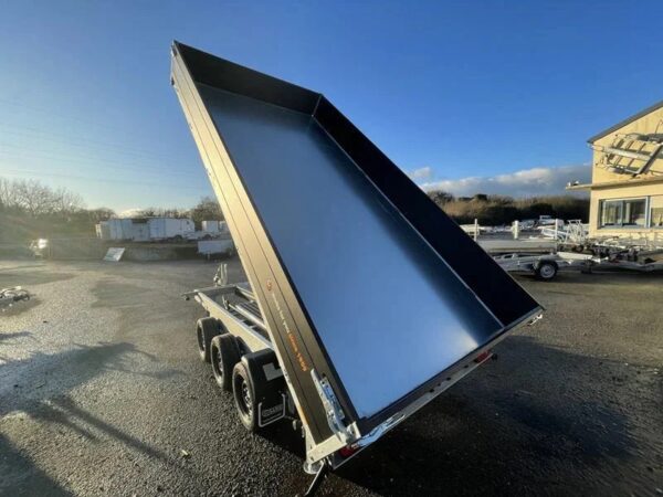 Anhänger Dreiseitenkipper Saris K3 406 x 204 ptac 3500kg Dreiachser gebremst Blattfeder