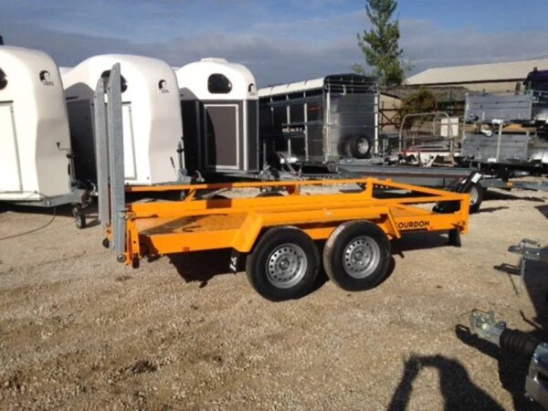 F11_7f9fb312-6db8-41ed-bb66-37ec789a5633 Geräteträger Gourdon CP35 340 x 165 cm 3500 KG PTAC