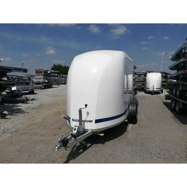 GGG Niewiadów Polyester-Transporter mit Seitentür und Laderampe