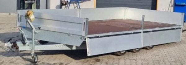 H111_7144d36c-03f5-44d8-bdd1-9624cecc9312 Pritsche Boss 600 x 200 cm 3500 KG + Rampen + Stützen