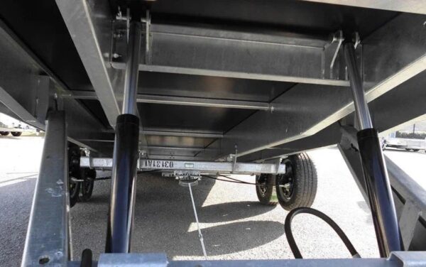 K111111 Anhänger Pritsche Räder unten LIDER - PTAC : 3500 kg - 2 Achsen gebremst - 506 x 215 cm