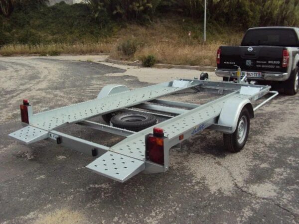 T1_cdccea02-131e-44c8-bc5b-cfdedc099da9 Einachsiger Autotransporter 1300kg